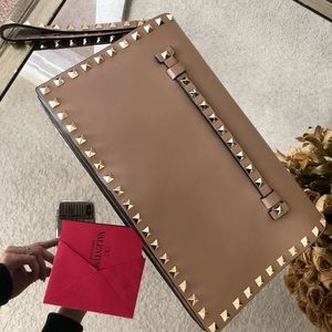 Valentino garavani rock stud clutch bag wristlet
